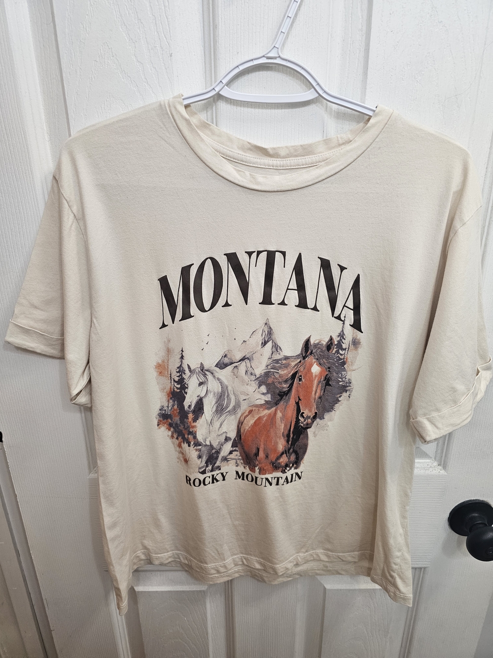Montana Rocky Mountain Womens Tee - Cream Horse Graphic